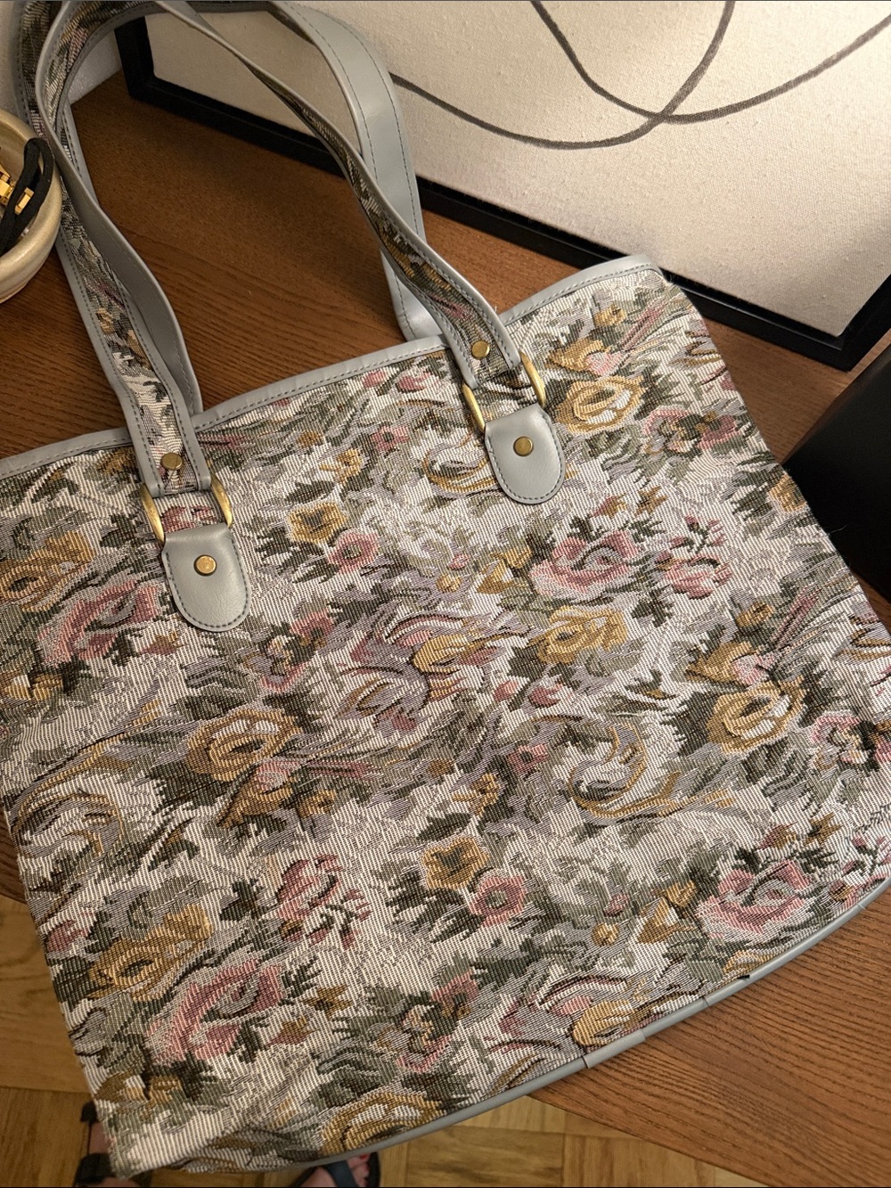 Tapestry Floral Tote Bag in Muted Multicolor
